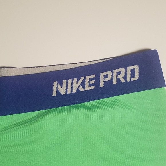Nike Pro Compression Shorts Women's Size Medium Green EUC - Picture 3 of 7
